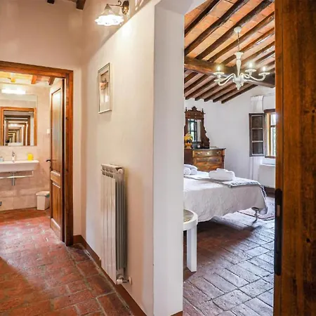 Beautiful In With Private Swimming Pool, Be Inside Or Outside